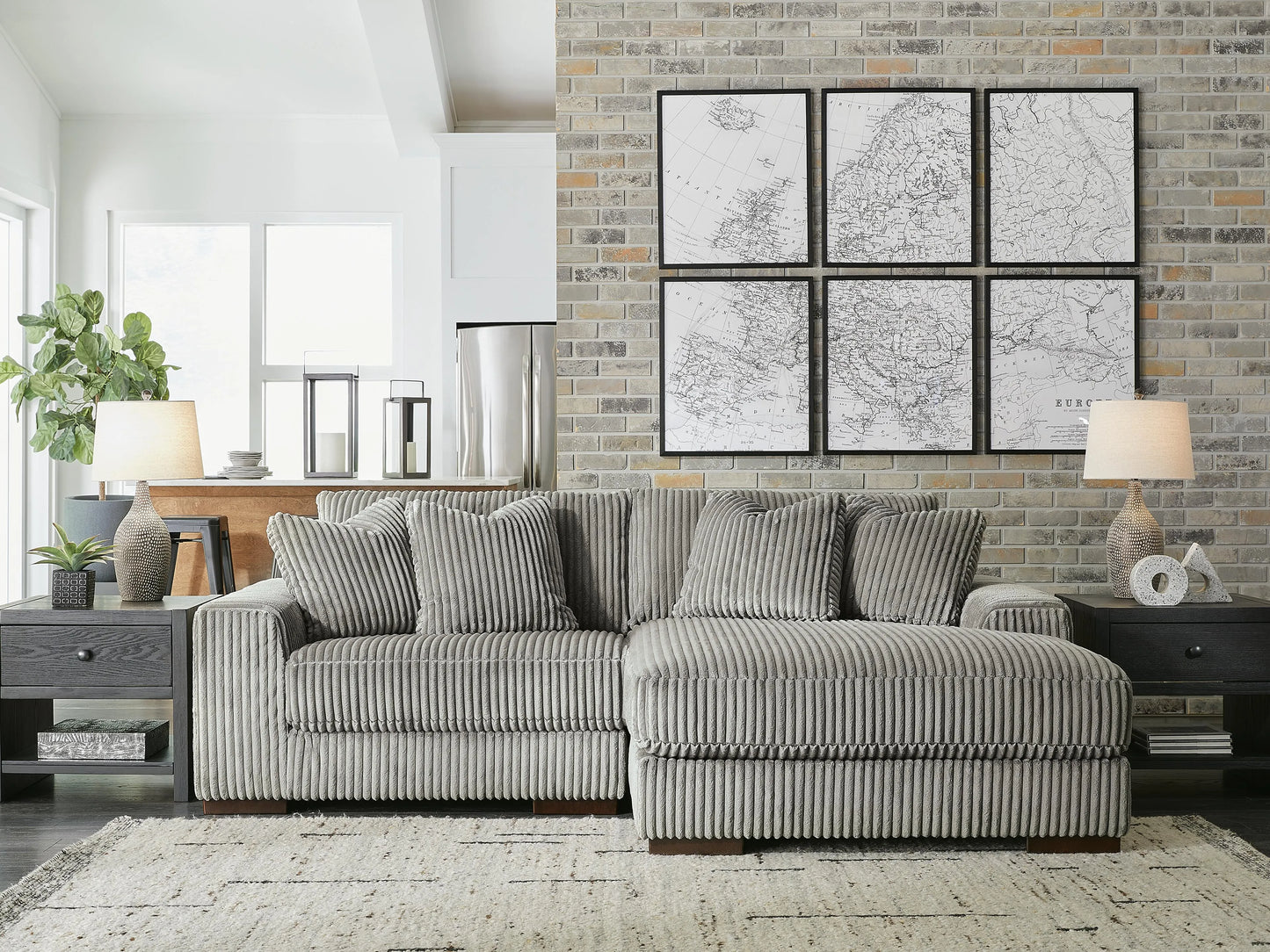 Seccional de 2 piezas Lindyn con chaise longue