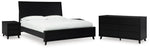Cama King Danziar con paneles, cómoda y dos mesitas de noche