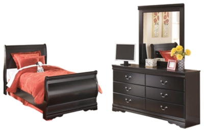 Cama doble estilo trineo Huey Vineyard con tocador y espejo