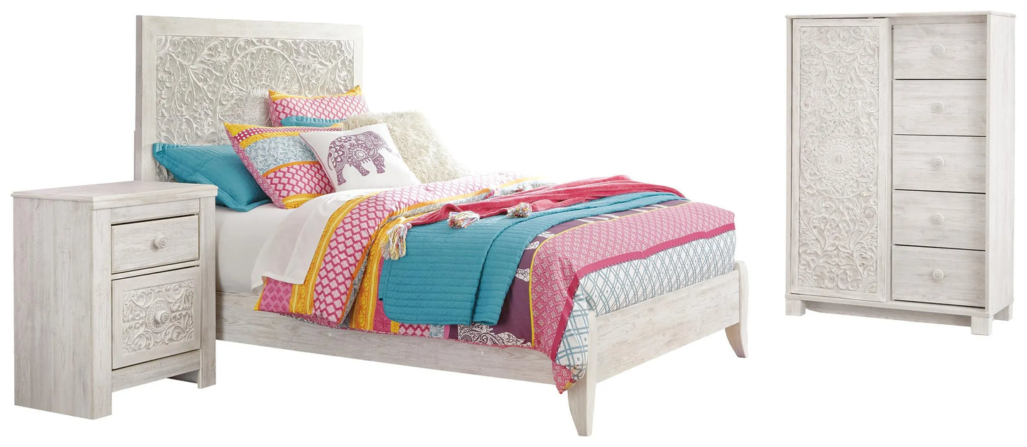 Cama, cómoda y mesita de noche Paxberry con paneles completos