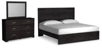 Cama King Belachime con paneles, cómoda y espejo