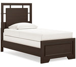 Cabecero/pie de cama de dos paneles y listones Covetown