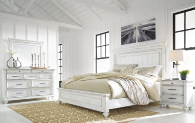 Cama Kanwyn King con paneles, tocador, espejo y dos mesitas de noche
