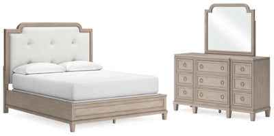 Cama tapizada Jorlaina California King con paneles, tocador y espejo