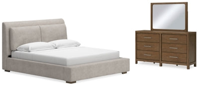 Cama tapizada Cabalynn California King, tocador y espejo