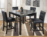 Mesa de comedor y taburetes de bar Maysville (juego de 5)