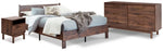 Cama Queen Calverson con plataforma, tocador y mesita de noche
