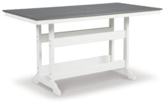 Mesa de comedor Transville para exteriores con altura de mostrador