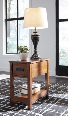 Mesa auxiliar Breegin Chairside